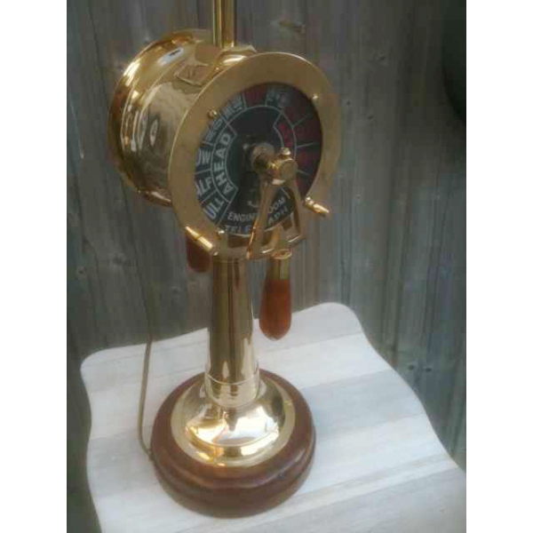 Lampe originale marine Shadburn, pied commande de bateau
