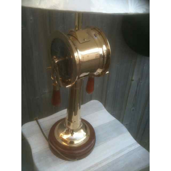 Lampe originale marine Shadburn, pied commande de bateau