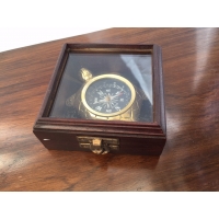 Boussole  tortue en coffret vitrine
