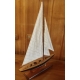 MAQUETTE DE ENDEAVOUR AMERICA CUP  BOIS PEINT