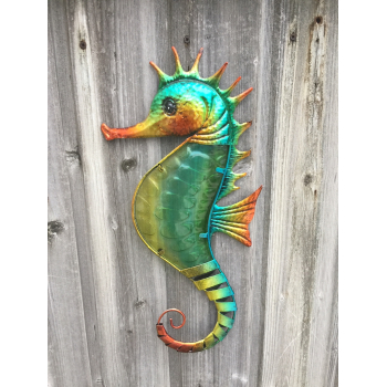 https://www.marie-galante-benodet.com/3124-thickbox_default/hippocampe-mural-en-bois-peint.jpg
